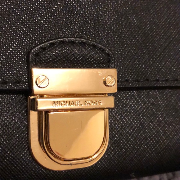 Michael Kors wallet - Picture 2 of 5